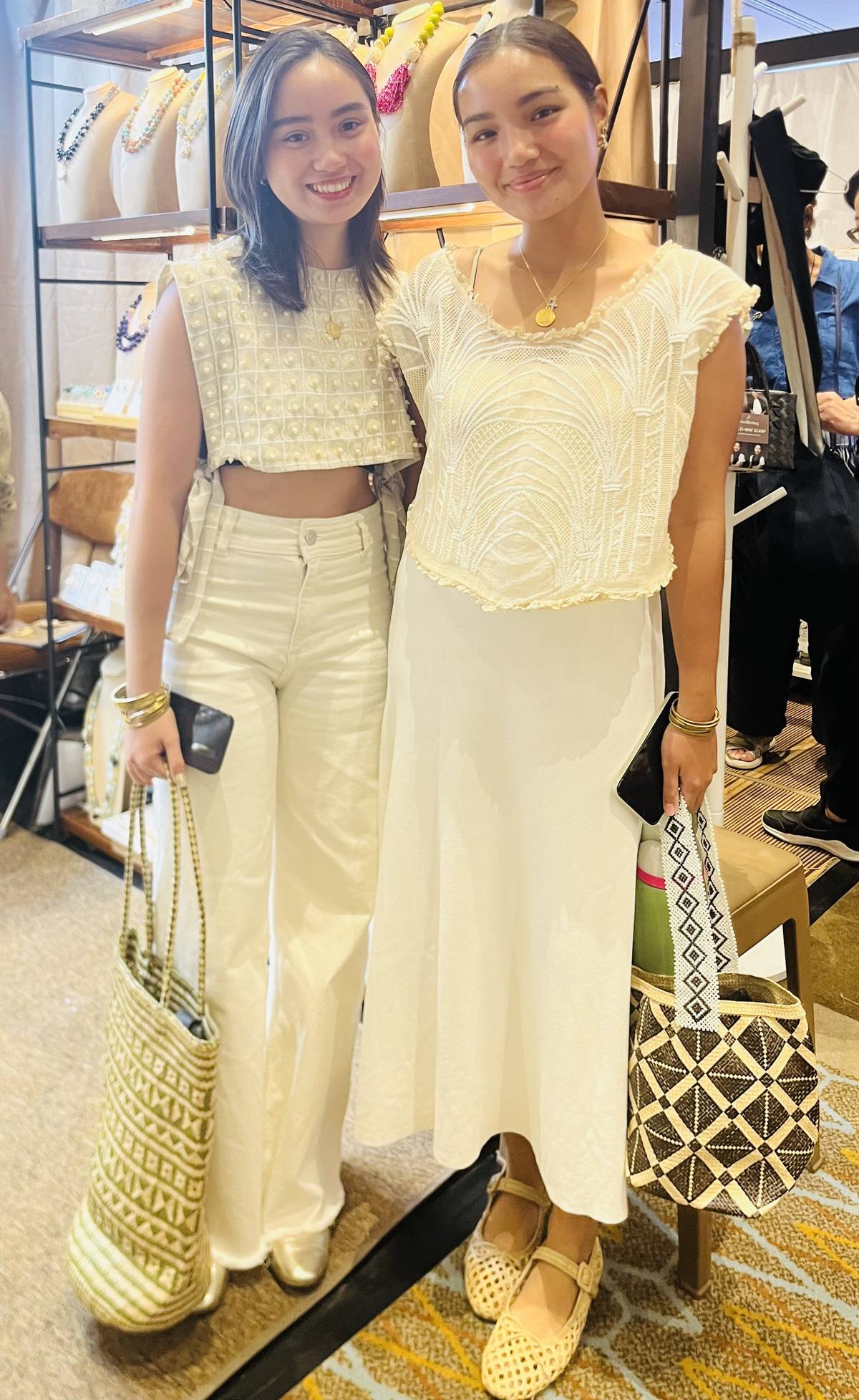 Bella and Tasha Mañosa Tanjutco.